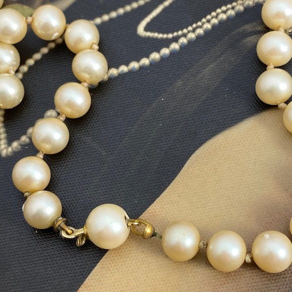 Vintage Knotted Glass Faux Pearl 23.5" Necklace - Picture 6 of 6